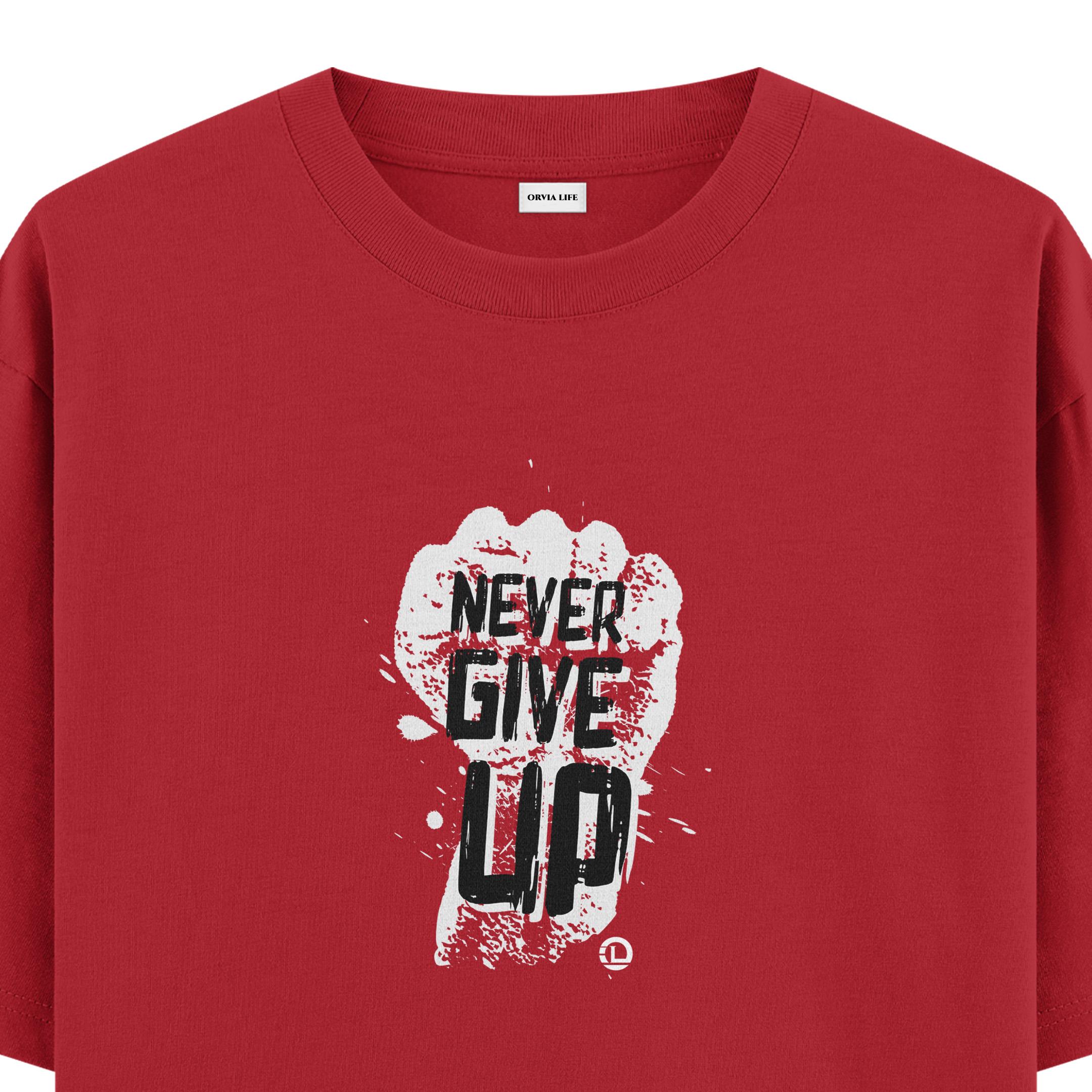 Never%20Give%20Up%20-%20Oversize%20T-shirt%20Kırmızı