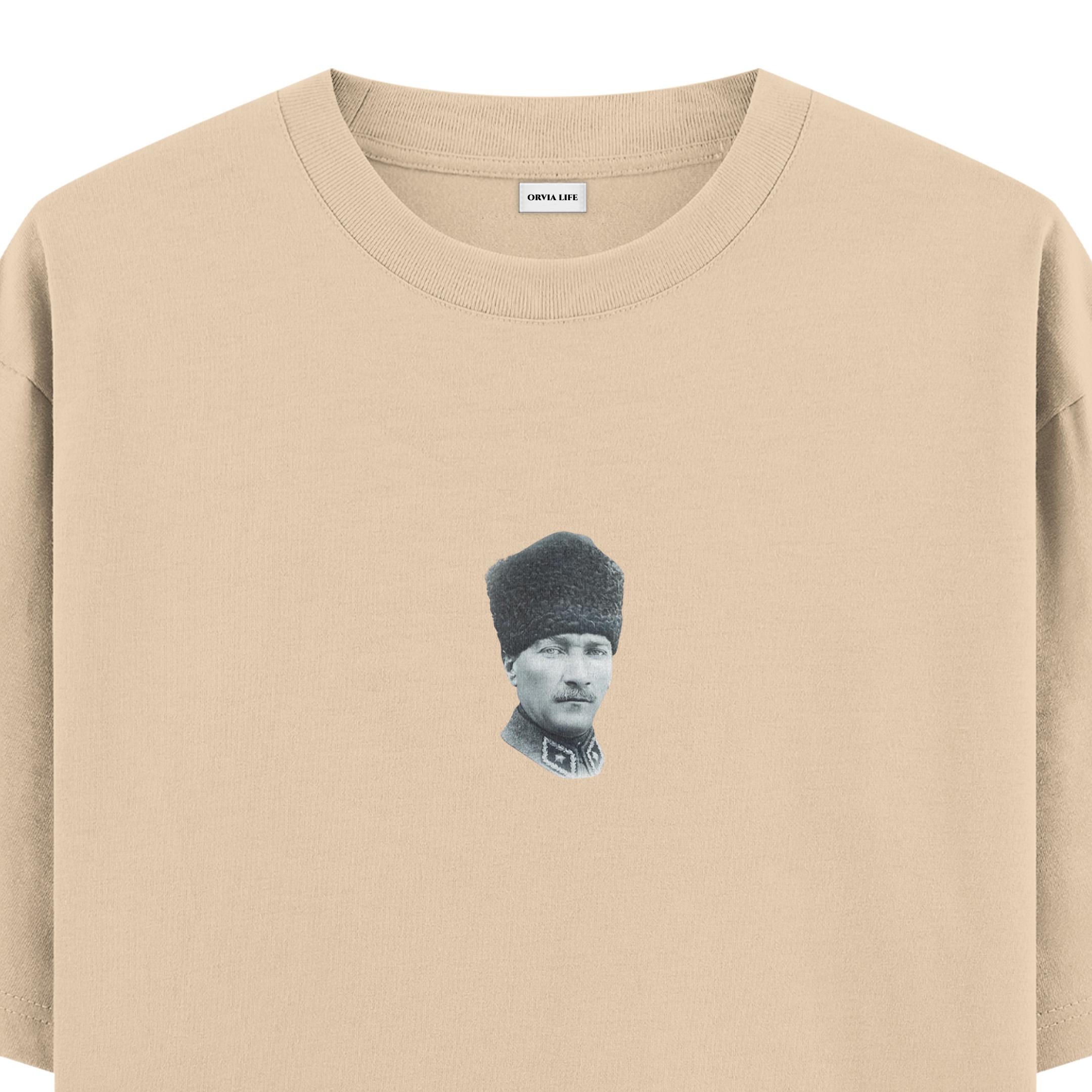 ATATÜRK%20%20-%20Oversize%20T-shirt%20Krem