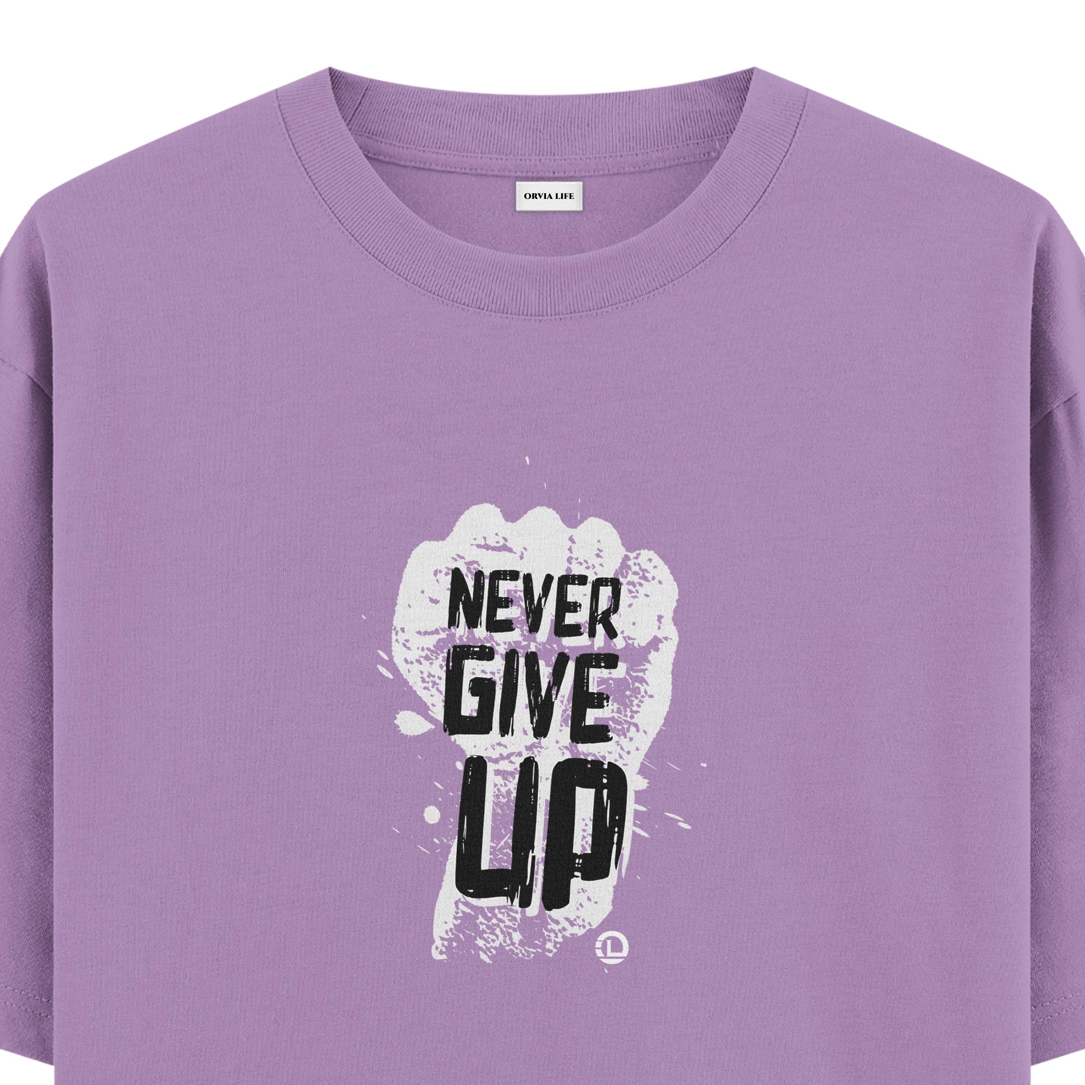 Never%20Give%20Up%20-%20Oversize%20T-shirt%20Mor