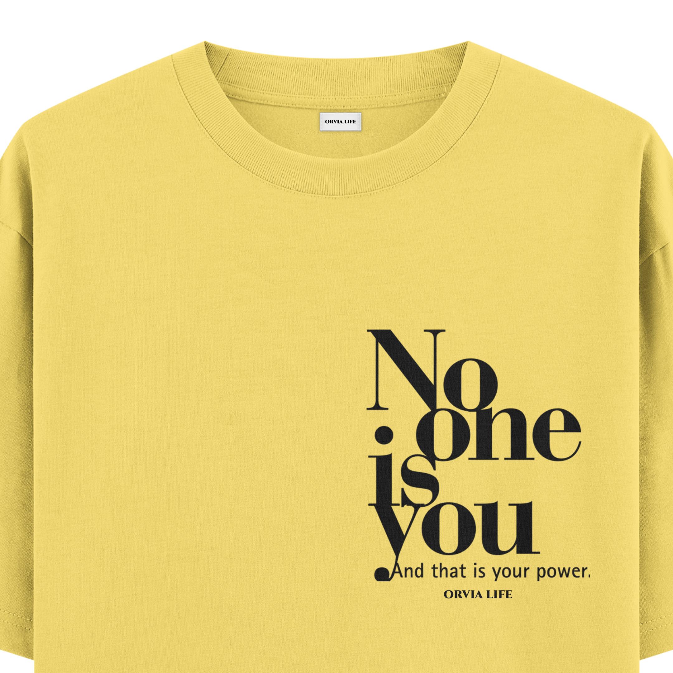 No%20One%20Is%20You%20%20-%20Oversize%20T-shirt%20Sarı