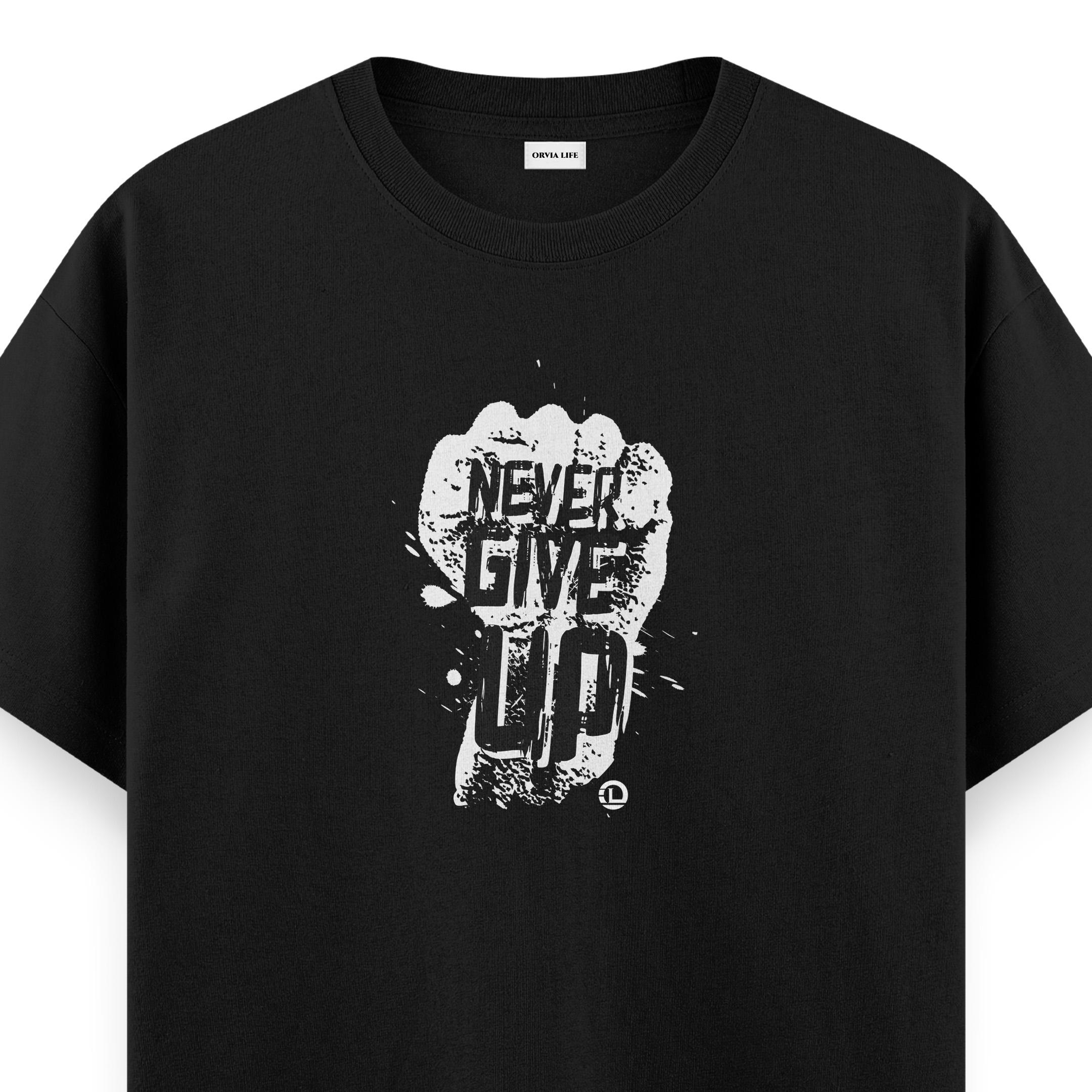 Never%20Give%20Up%20-%20Regular%20T-shirt%20Siyah